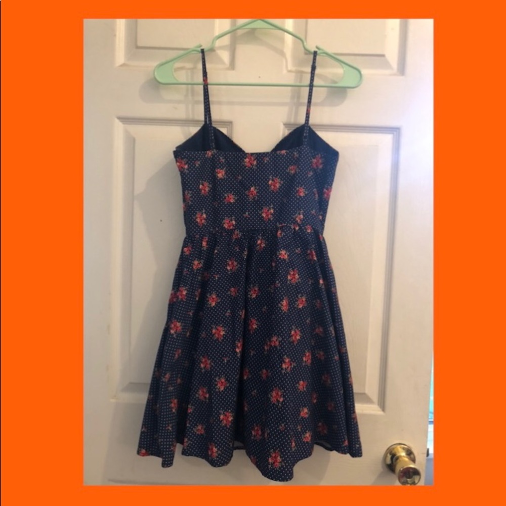 Sundress - Picture 7 of 7